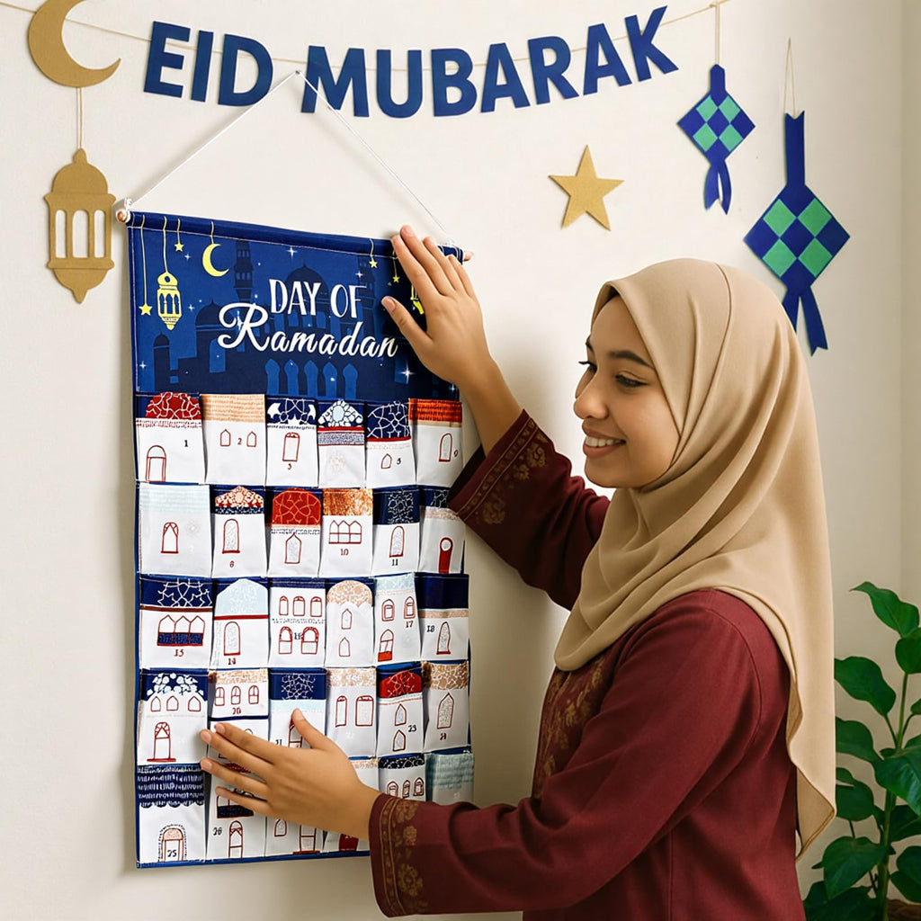 Fanfanwin Ramadan Countdown Calendar Fabric 30 Days Mystery Eid Countdown Calendar House Design Ramadan Wall Decor with 30 Pockets Blue Eid Mubarak Poster Gift for Home Wall Decor