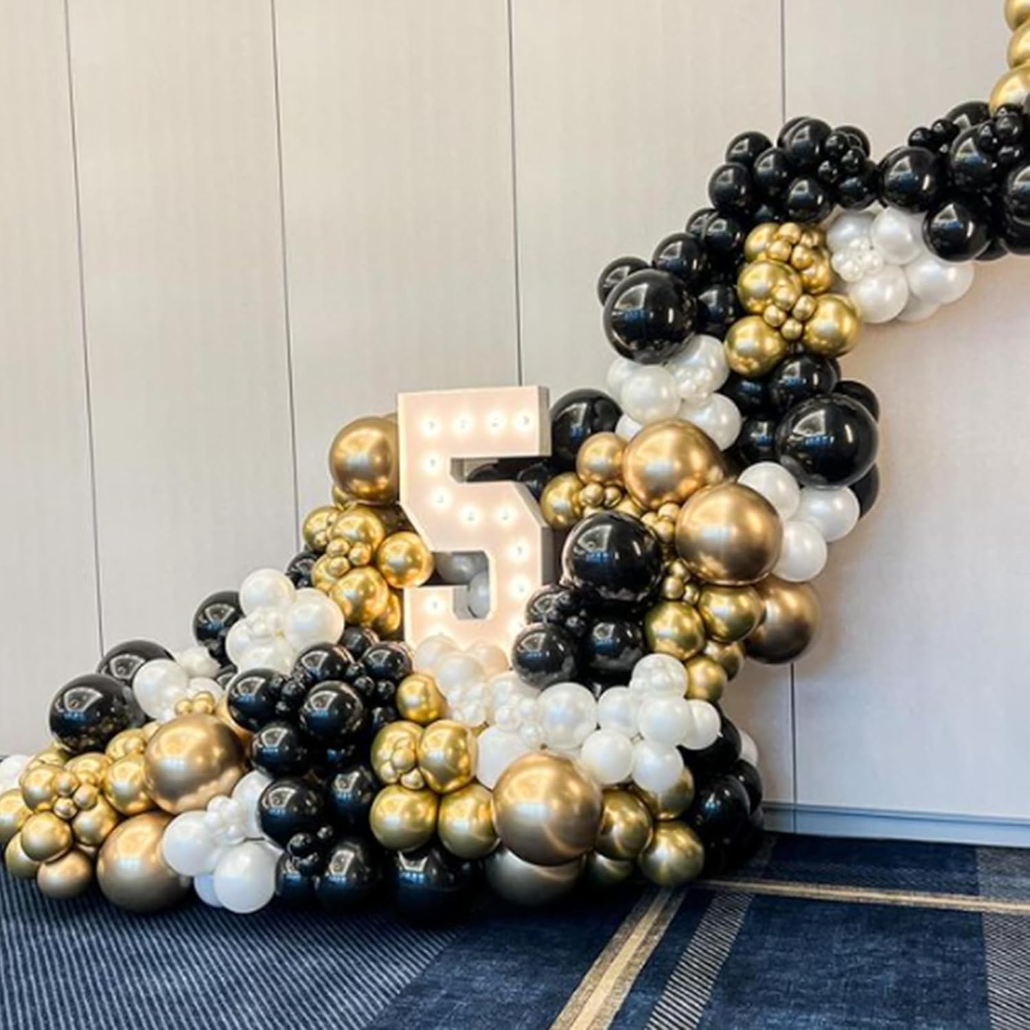 Awenztech Metallic Gold Balloon Arch Kit - 120pcs Chrome Latex Balloons in Various Sizes for Celebrations