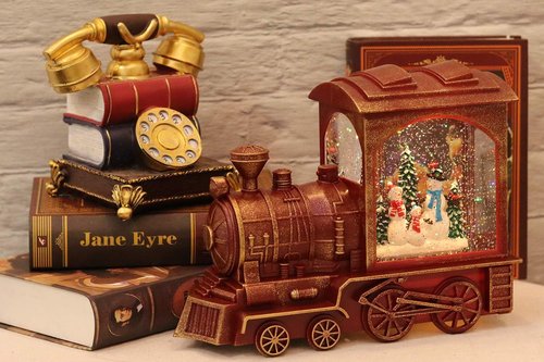 Eldnacele Singing Christmas Train Snow Globe - Lighted Battery-Operated Snowman Lantern for Festive Decor