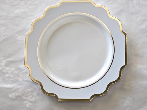 " OCCASIONS " 80 Plates Pack,(40 Guests) Heavyweight Wedding Party Disposable Plastic Plates Set -40 x 10.5'' Dinner + 40 x 8'' Salad/Dessert Plate (Imperial in White/Blue & Gold)