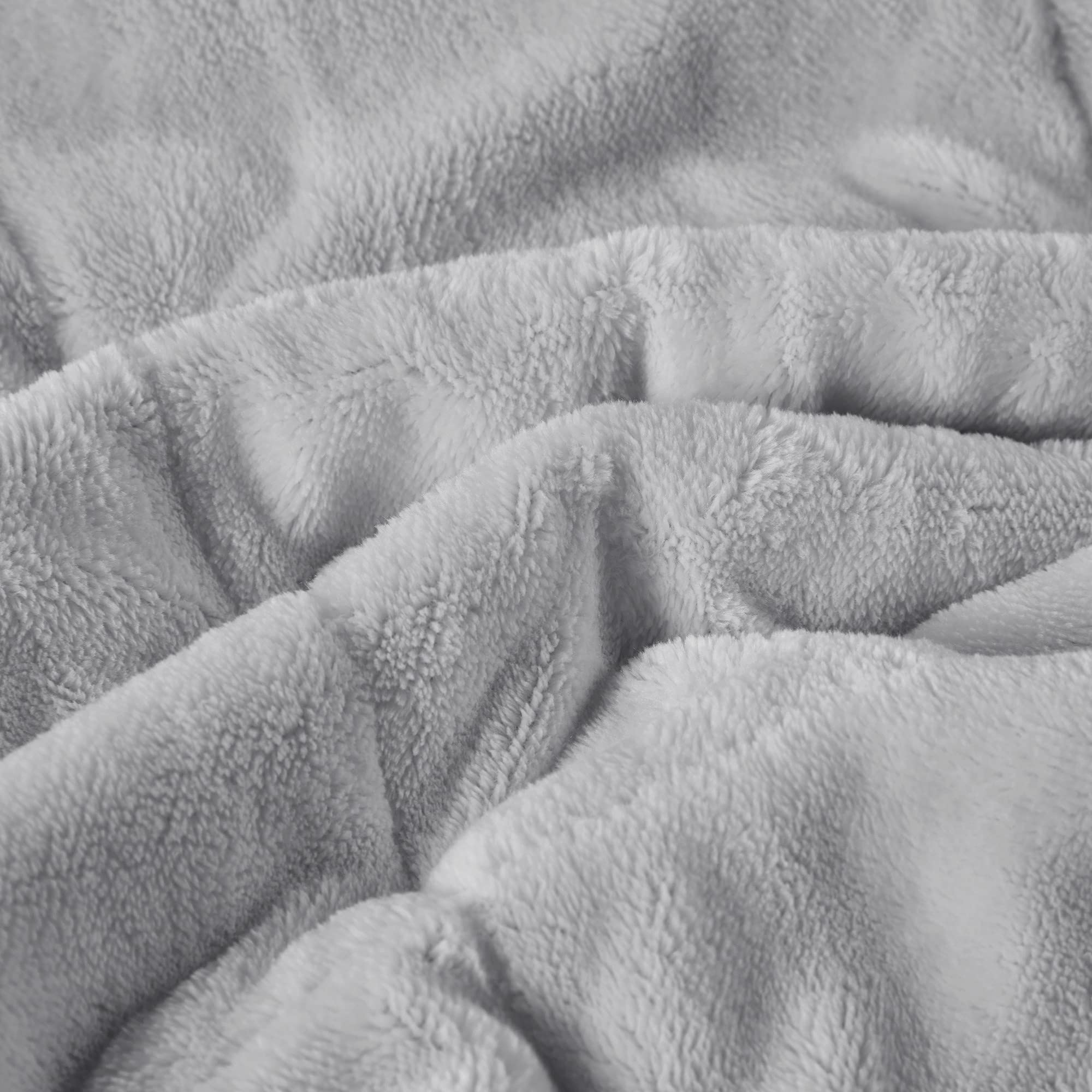 Madison Park Twin Cozy Blanket HeiQ Smart Temperature Plush to Microfiber Reverse Box Quilting, Reversible, Soft All Season, Lightweight Summer Cover, for Bed, Couch and Sofa, Twin/Twin XL, Grey