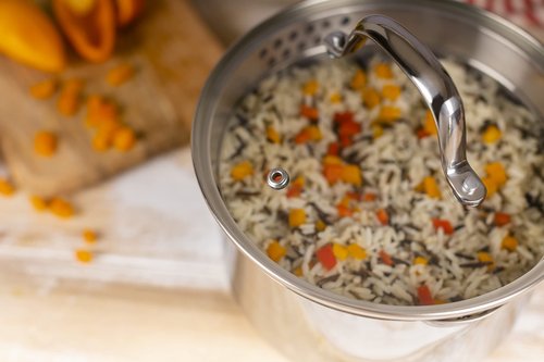 Kuhn Rikon Premium Allround Plus Saucepan 2qt - Versatile Cooking Pot for Kitchen Essentials - Durable Stainless Steel Construction - Ideal for Simmering, Boiling, and More