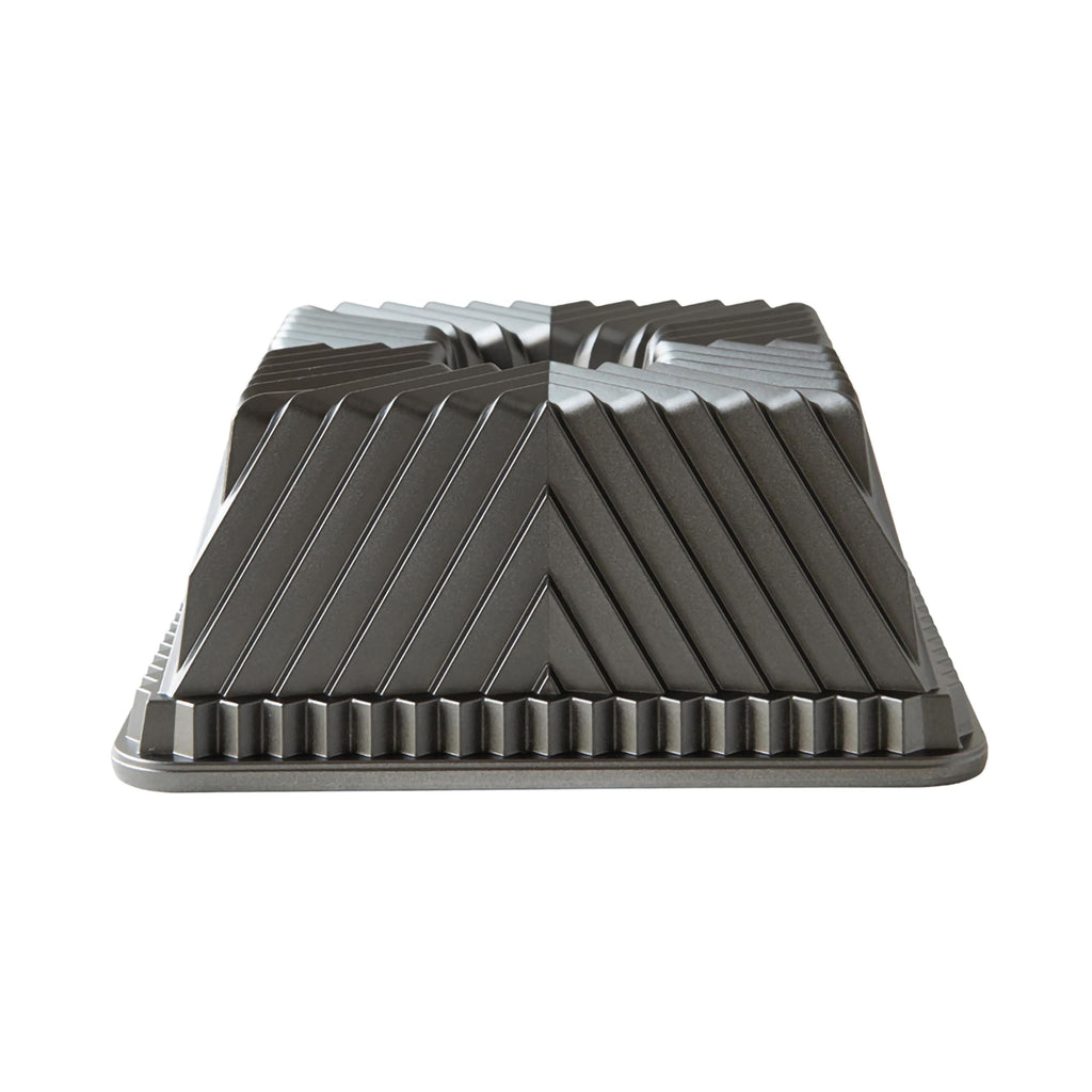 Nordic Ware Bundt Squared Pan, 10 Cup, Graphite
