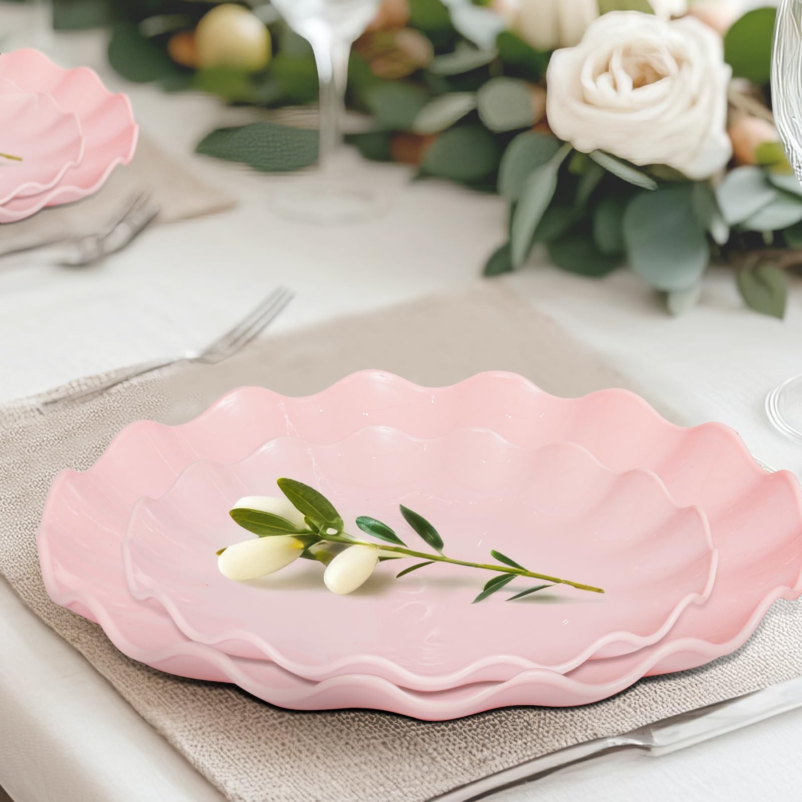 LIYH 50 Pcs Pink Plastic Plates Reusable - Durable and Dishwasher Safe Baby Shower Plates Wavy Daisy Plastic Flower Plate for Mothers Day Plates Party Wedding Birthday Picnics BPA Free (25Guests)