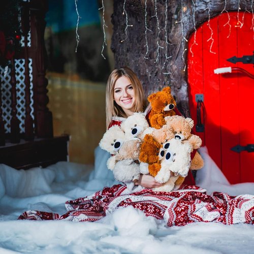 Apragaz Christmas Snow Blanket Roll - 5 Pack of 15.7 x 59 Inch Artificial Snow for Winter Wonderland Decor