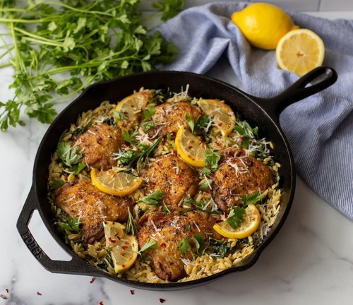 Lodge Cast Iron Cookware Set - Pre-Seasoned Skillets, Griddle & Dutch Oven - 5-Piece PFAS-Free Kitchen Essential