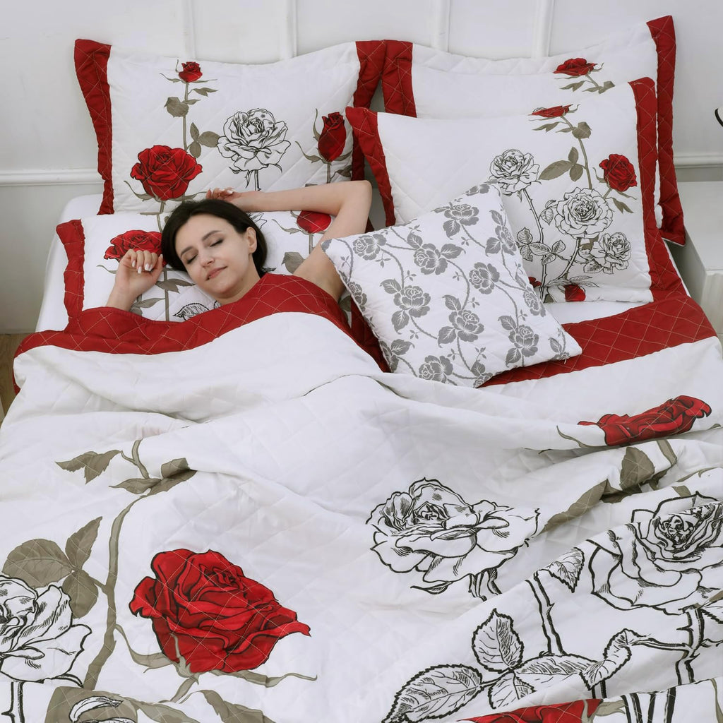 EVENHUG Quilt Queen Size Red Rose Bedding Set Floral Bedspread Lightweight Reversible Bed Cover with 2 Pillow Shams for All Seasons 3 Pieces (92"X96")