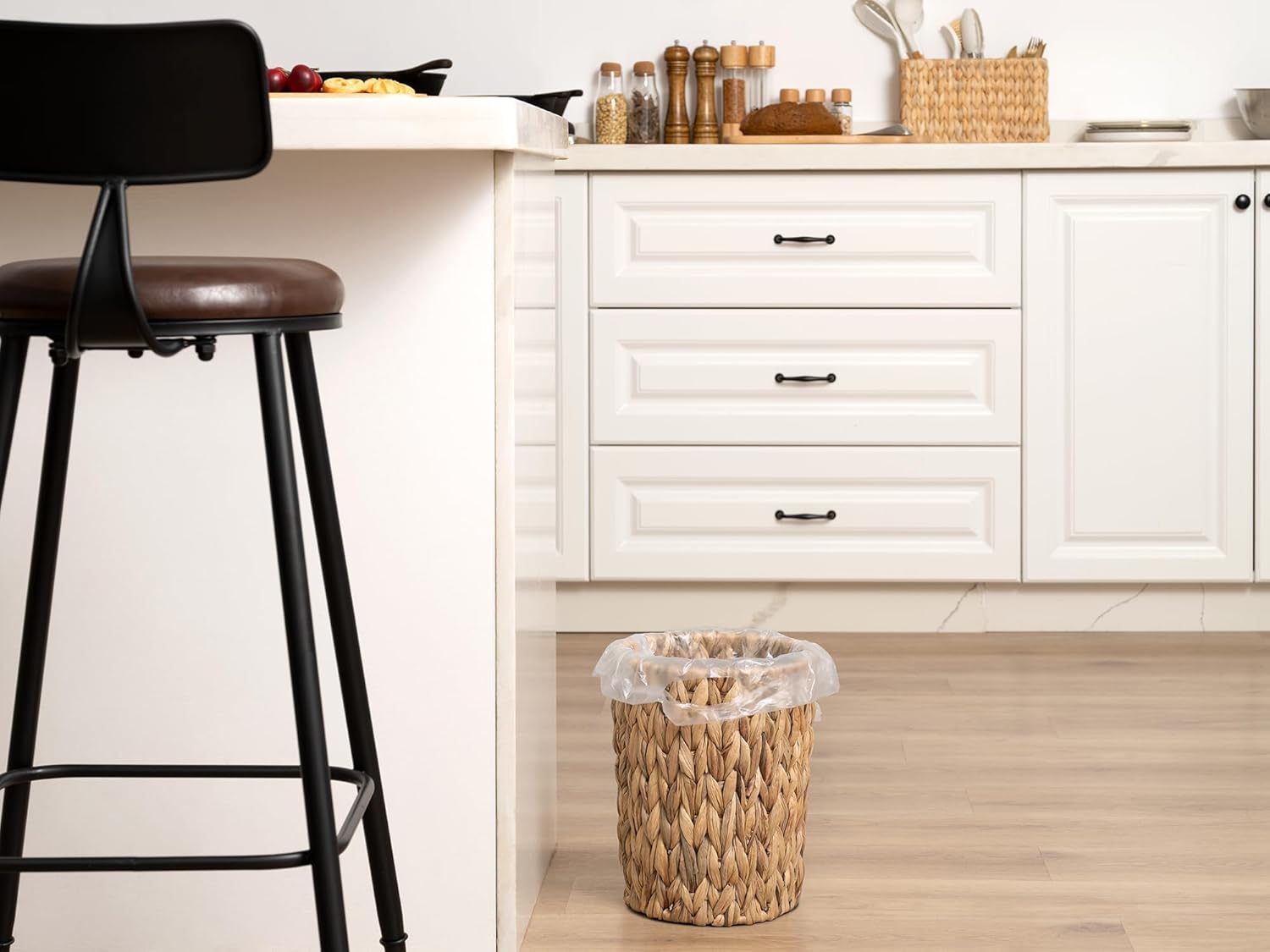 StorageWorks Wicker Waste Basket - Stylish Small Trash Can for Bathroom | Round Water Hyacinth Design