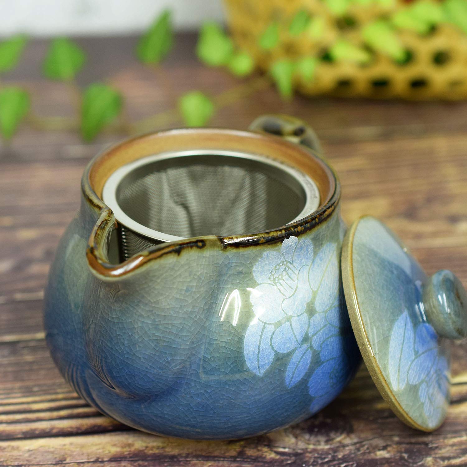 Kutani Yaki(ware) Japanese Teapot Silver Leaf (with tea strainer)