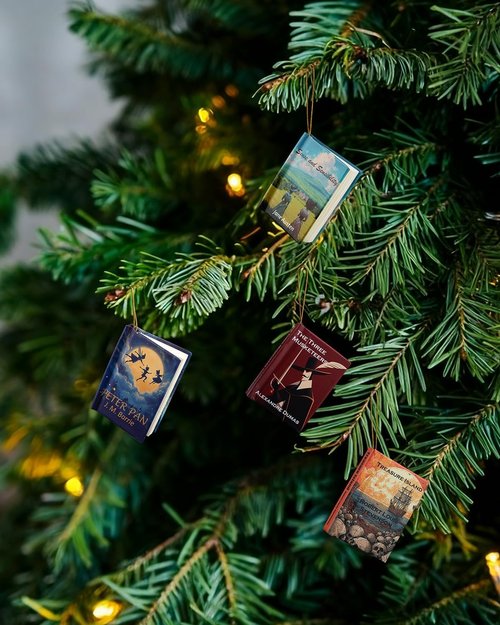 Bookish Advent Calendar 2025 by Unique Gifts | 25 Festive Ornaments for Book Lovers - Perfect for Christmas