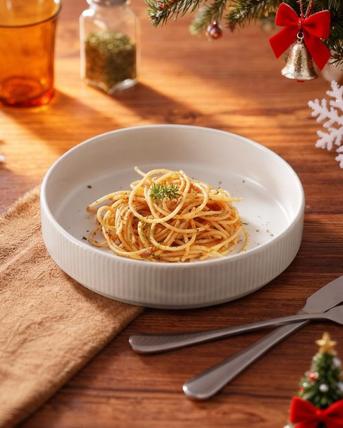 famiware Star 8.25" Pasta Bowls, Large Dinner Bowls Set of 4, Salad Bowl Plates, Shallow Bowls for Eating, Matte White (Full Glaze)