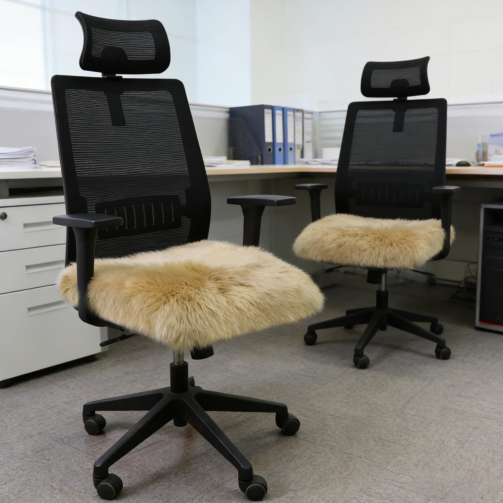 RZLWOOL Natural Wool 2 Pack Luxury Sheepskin Seat Cushion Fluffy Chair Pad for Sofa Office Chair Dining Chair Cushion Bedroom Seat Cushion Dining Chairs(18x18 Inch,Khaki Brown)