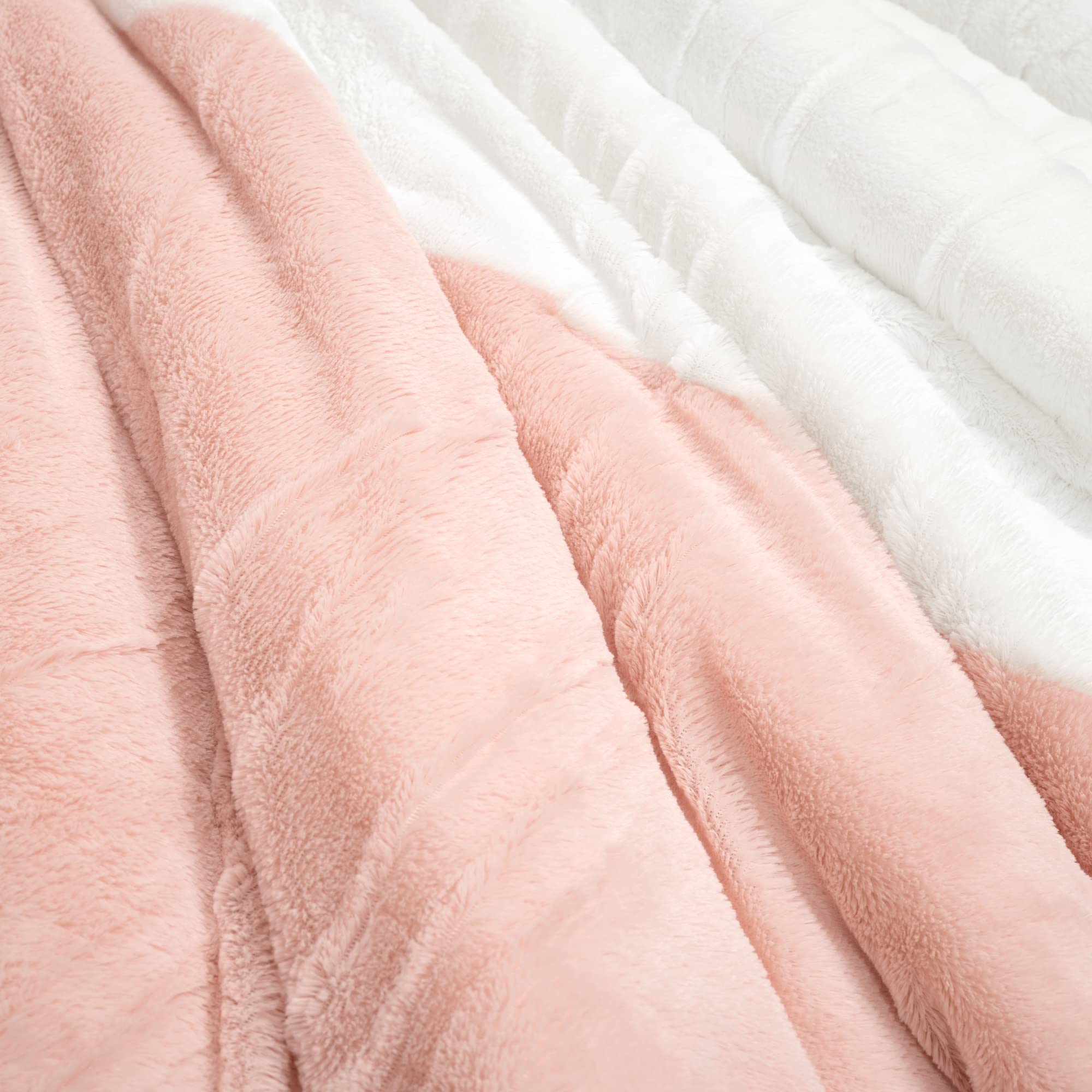 Lush Decor Farmhouse Color Block Soft Fluffy Faux Fur All Season Kids Comforter Set, Full/Queen, Dusty Rose - Cute Plush 3 Piece Pink Bedding Set