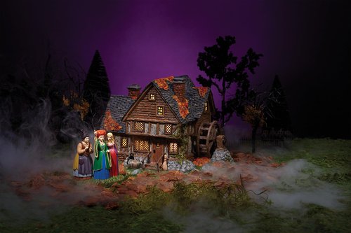 Department 56 Hocus Pocus Village Accessories The Sanderson Sisters Amok Figurine, 3.78 Inch, Multicolor