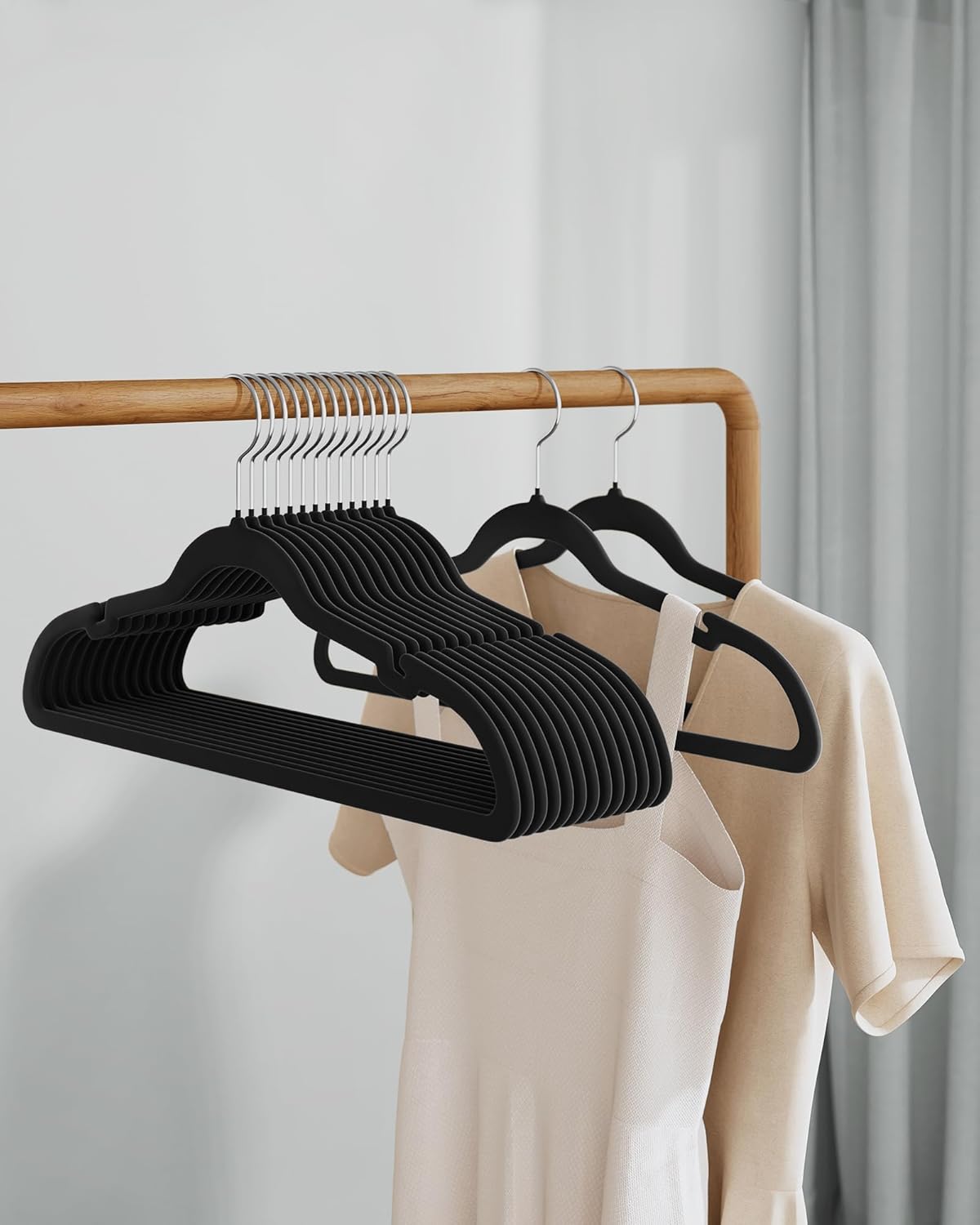 SONGMICS Velvet Hangers - 60 Pack Non-Slip Clothes Hangers with 360° Swivel Hook - Ink Black
