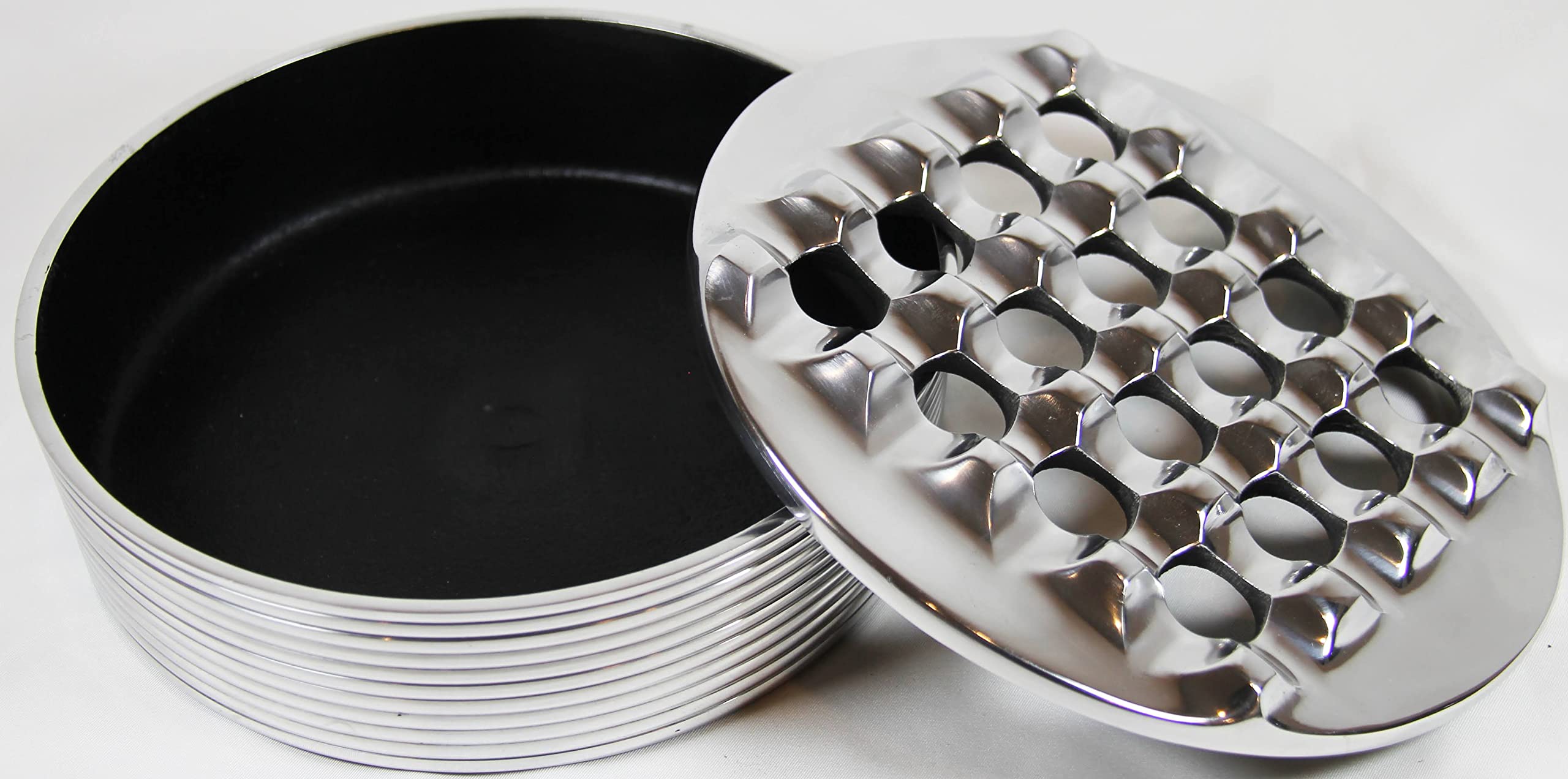 Aluminum Metal Cigar Ashtray with Lid For Men-Durable handcrafted 16 Holes Grid Design Cigar Ash Tray for indoor and outdoor - Wind Resistant Round Ashtray for Cigars to Cigarillos (SILVER)