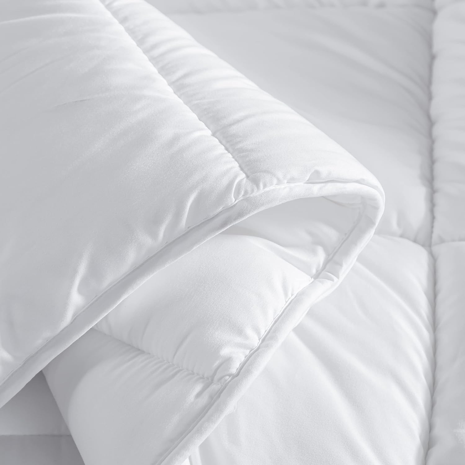 Skiennix Queen Size Down Alternative Comforter - Ultra Soft Heavyweight Fiberfill Duvet Insert 90x90