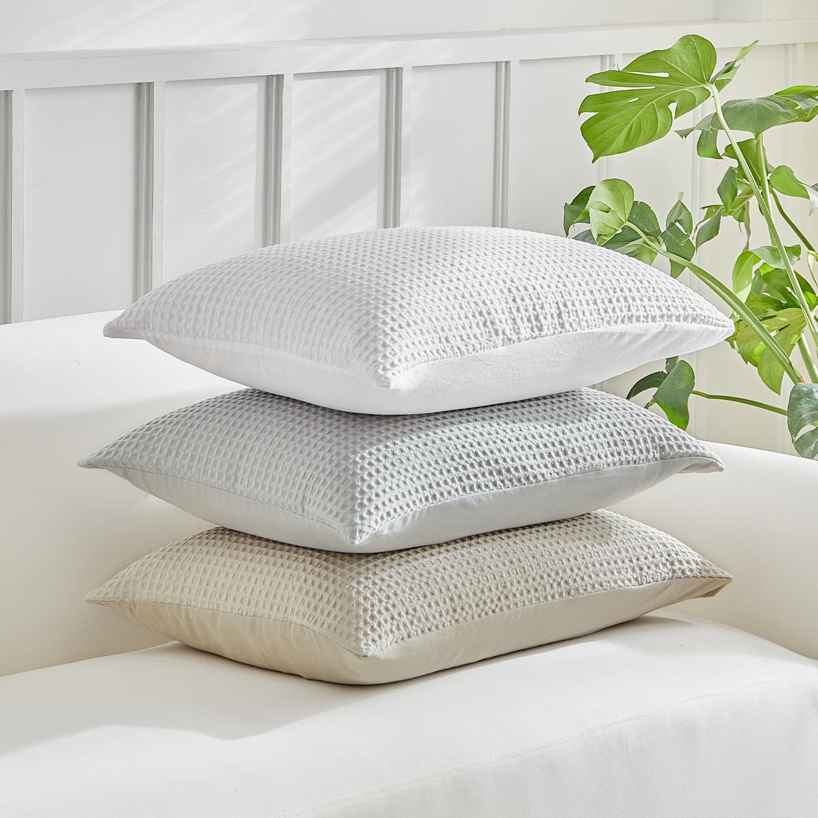 WARMDERN Waffle Weave Pillowcases Standard Size 2 Pack Pillow Cases Soft Microfiber Pillow Case Covers Set of 2 Boho Woven Textured Pillowcase with Envelope Closure(Khaki, Standard, 20x26 Inches)