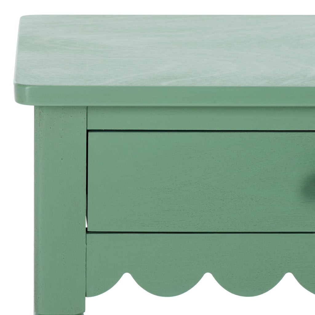 SAFAVIEH Home Collection – Haven Sage Green Accent Table with Drawer & Shelf, Scalloped Apron Detail, Traditional Side Nightstand (ACC5724D)