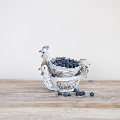 Creative Co-Op Stoneware Chicken Shaped Sponge Holder/Soap Dish with Reactive Glaze, White