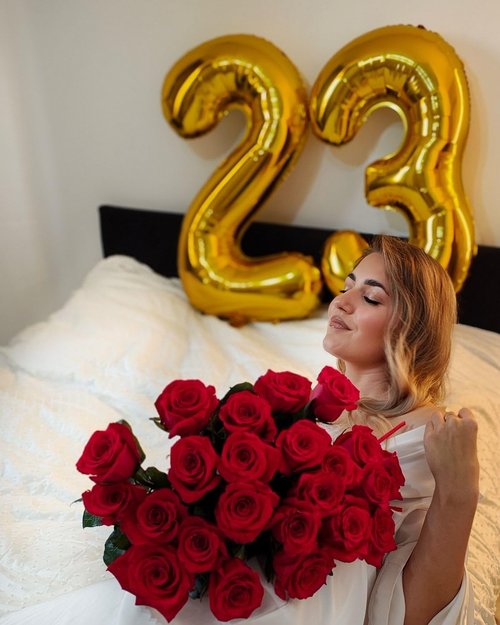 Gold Number 19 Balloons by 40Inch | Premium Foil Birthday Decorations for Men & Women
