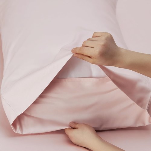 Bedsure Cooling California King Sheet Set - Breathable Bamboo Rayon, Soft & Luxurious, Deep Pocket, Pink