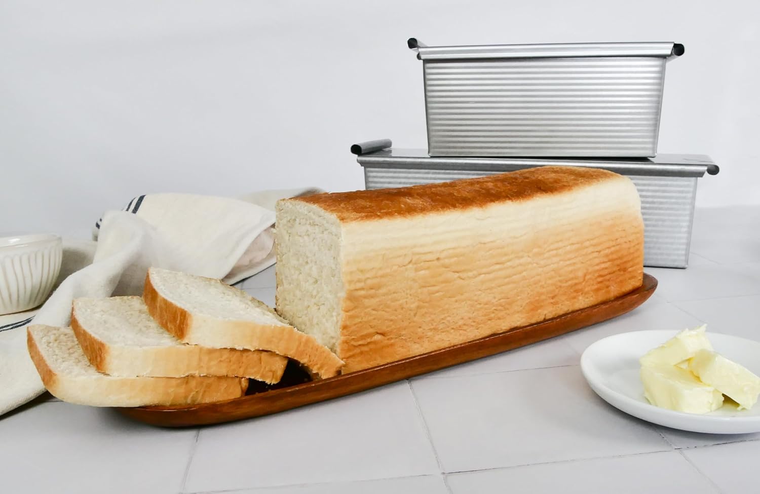 USA Pan Pullman Loaf Pan - Nonstick & Quick Release Coating, 9 x 4 Inch, Made in the USA