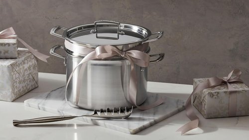 Le Creuset Stainless Steel Deep Pasta Pot - 3-Ply Construction, 7.5qt Capacity with Sieve