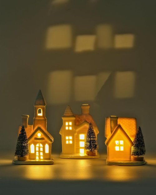 DN DECONATION Ceramic Village Houses Set - 3 White Porcelain Christmas Decor with Frosted Trees for Holiday Table Display