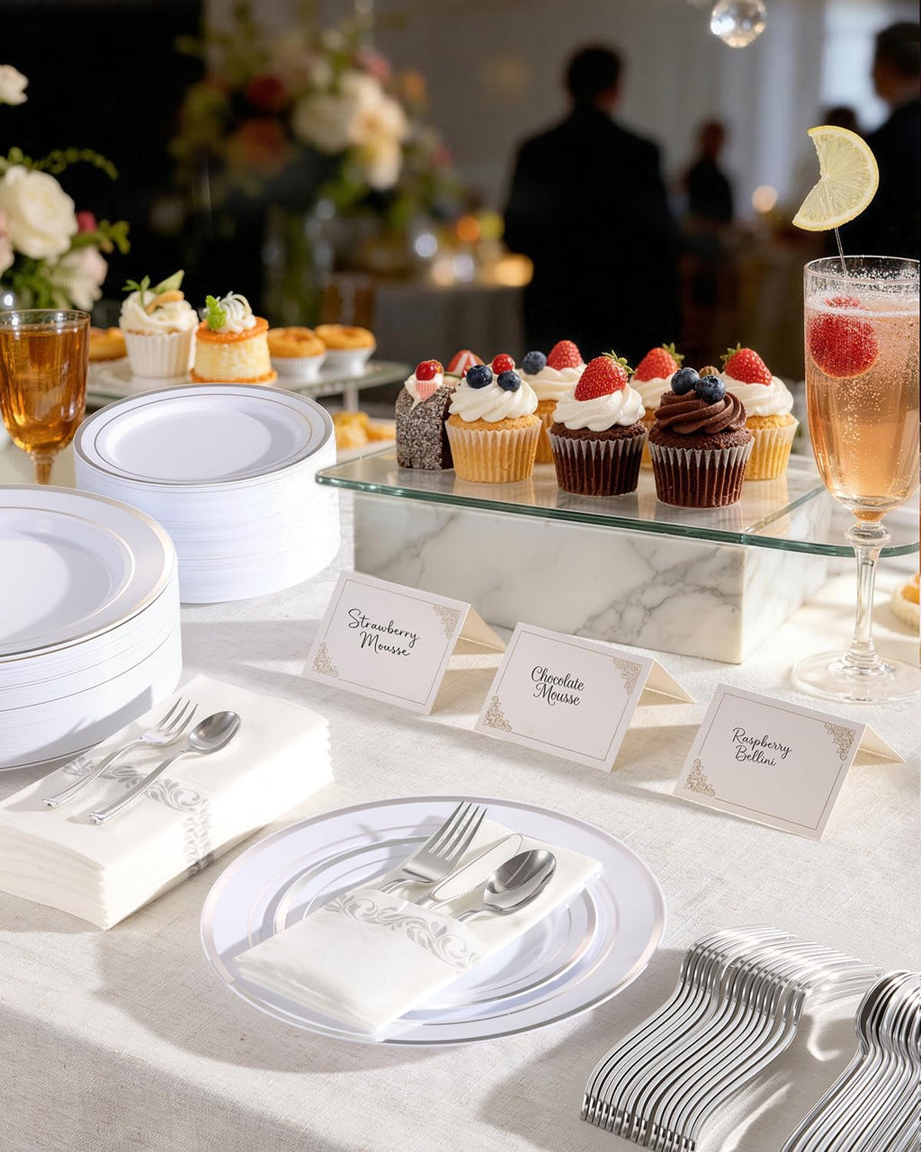 Goodluck 400PCS Elegant Silver Disposable Plastic Dinnerware Set for 40 Guests, Include: 80 Plates, 40 Place Cards, 40 Cups, 80 Spoons, 80 Forks, 40 Knives, 40 Napkins for Weddings/Parties/Graduation