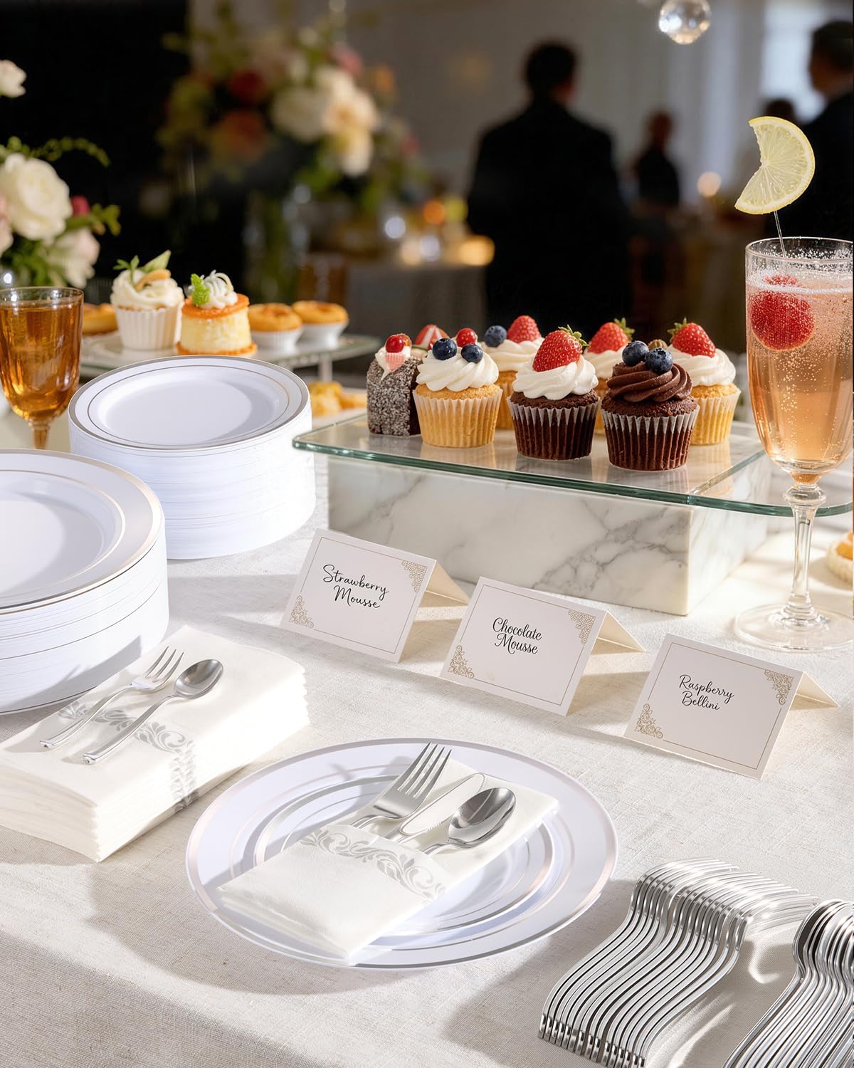Goodluck 400PCS Elegant Silver Disposable Plastic Dinnerware Set for 40 Guests, Include: 80 Plates, 40 Place Cards, 40 Cups, 80 Spoons, 80 Forks, 40 Knives, 40 Napkins for Weddings/Parties/Graduation