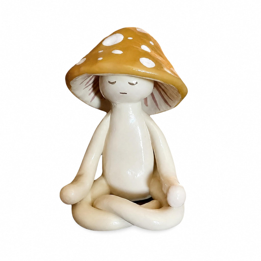 CYjorkbgg Meditation Mushroom Resin Statue - Cute Meditation Mushroom Statue for Desk Living Room Resin Figurine for Home Patio Office Decoration Cute Plant Statues for Tabletop Garden Backyard Decor