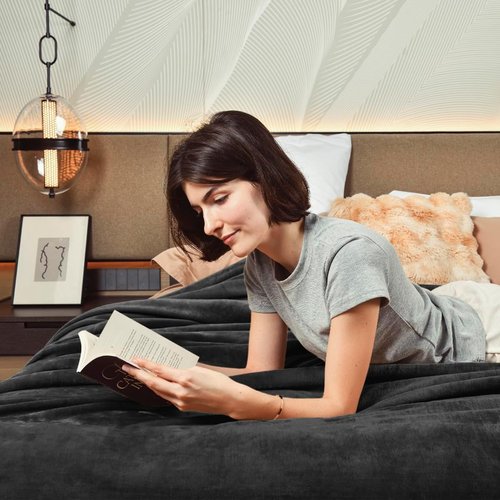 KAWAHOME Sherpa Fleece Blanket - Extra Warm 500GSM Plush Queen Size for Winter | 90" x 90" Dark Grey