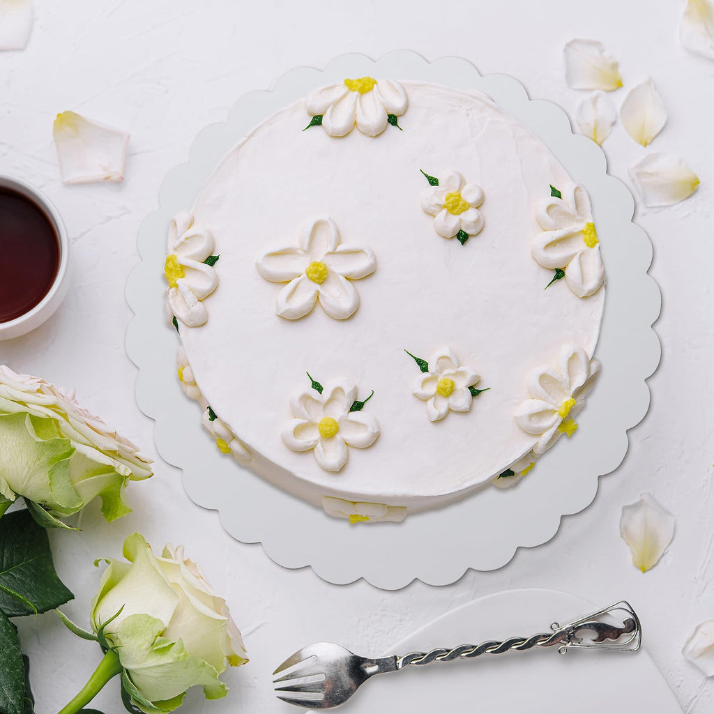 Newtay 50 Pcs 5 Inch Scalloped Bases Cake Boards Scalloped Bases White Mini Cake Boards for Mousse Cupcake Dessert Decorating Grease Proof Disposable Baking Supplies