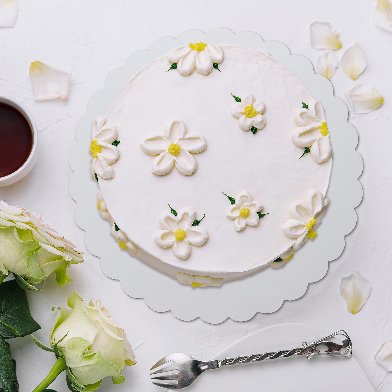 Newtay 50 Pcs 5 Inch Scalloped Bases Cake Boards Scalloped Bases White Mini Cake Boards for Mousse Cupcake Dessert Decorating Grease Proof Disposable Baking Supplies