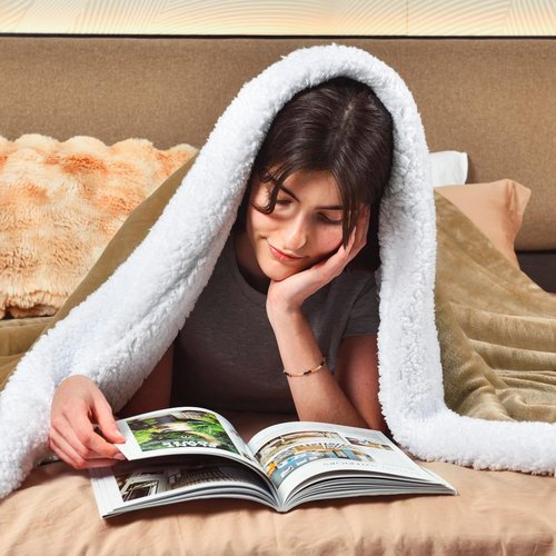 KAWAHOME Sherpa Fleece Blanket - Extra Warm Queen Size 90" x 90" | Super Soft 500GSM Camel Color