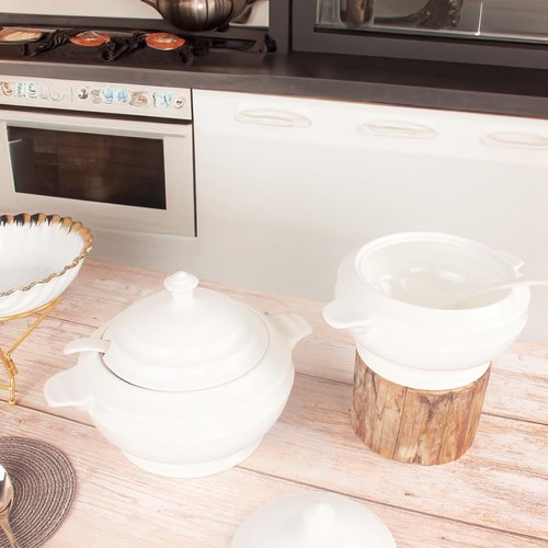 jinsongdafa Casserole Dish with Serving Handle, 2.7-quart White French Soup pot, Ceramic Tureen with Lid and Ladle, for Dinner and Party, Microwave, Dishwasher, Oven Safe 11.6 Inch