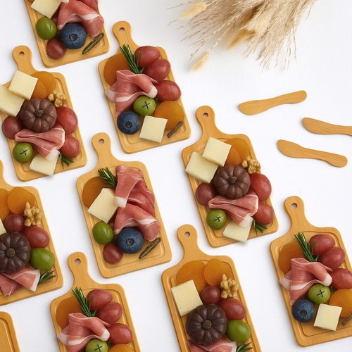 Nuenen 30 Pcs Mini Wooden Charcuterie Board Bulk, Small Wood Cutting Board for Crafts Laser Engraving with Knives Organza Bags Wedding Baby Shower Favors Gift (Square,Bamboo Color)