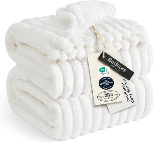 Bedsure GentleSoft Full Size Blanket - Cozy Off White Fleece Throw, 84x90 Inches for Ultimate Comfort