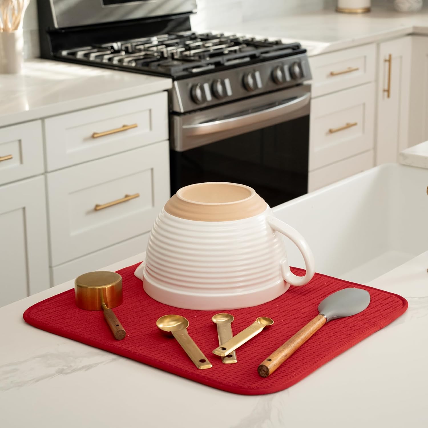 S&T INC. Dish Drying Mat - Absorbent Microfiber Kitchen Counter Pad, 16” x 18”, Large Red