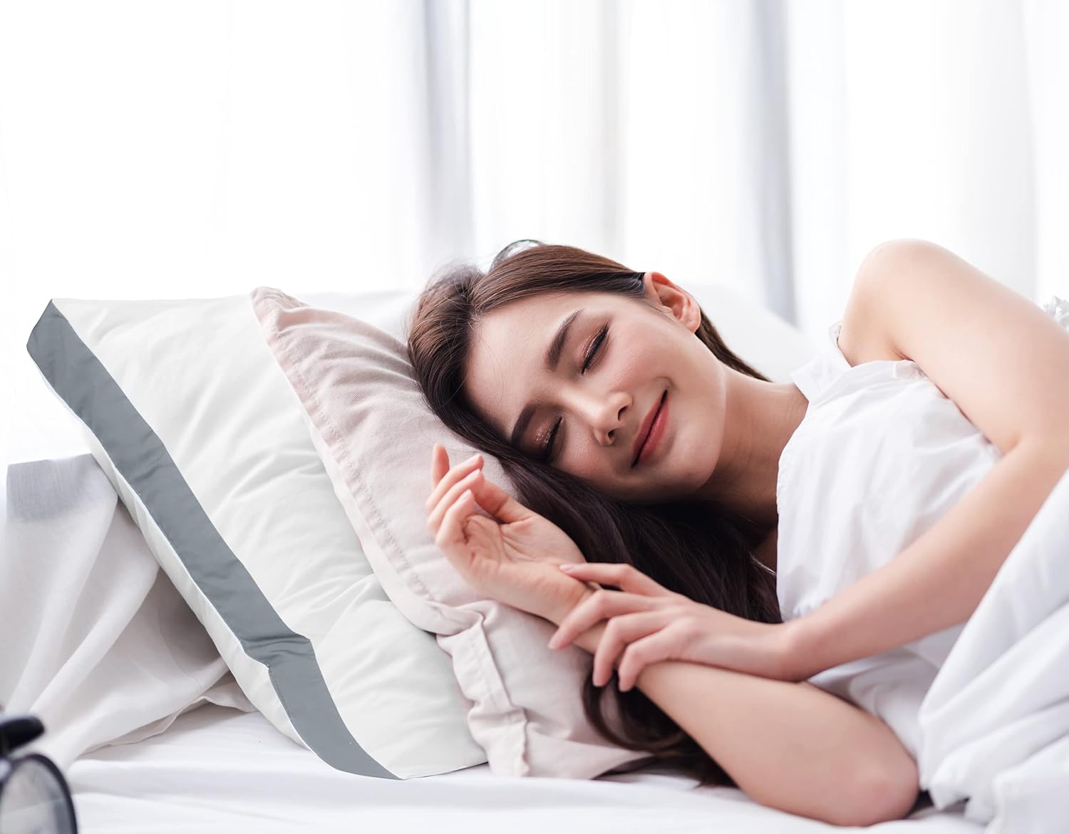 Utopia Bedding Bed Pillows - Soft & Fluffy Down Alternative | Standard Size, Set of 2, Cooling, Hotel Quality
