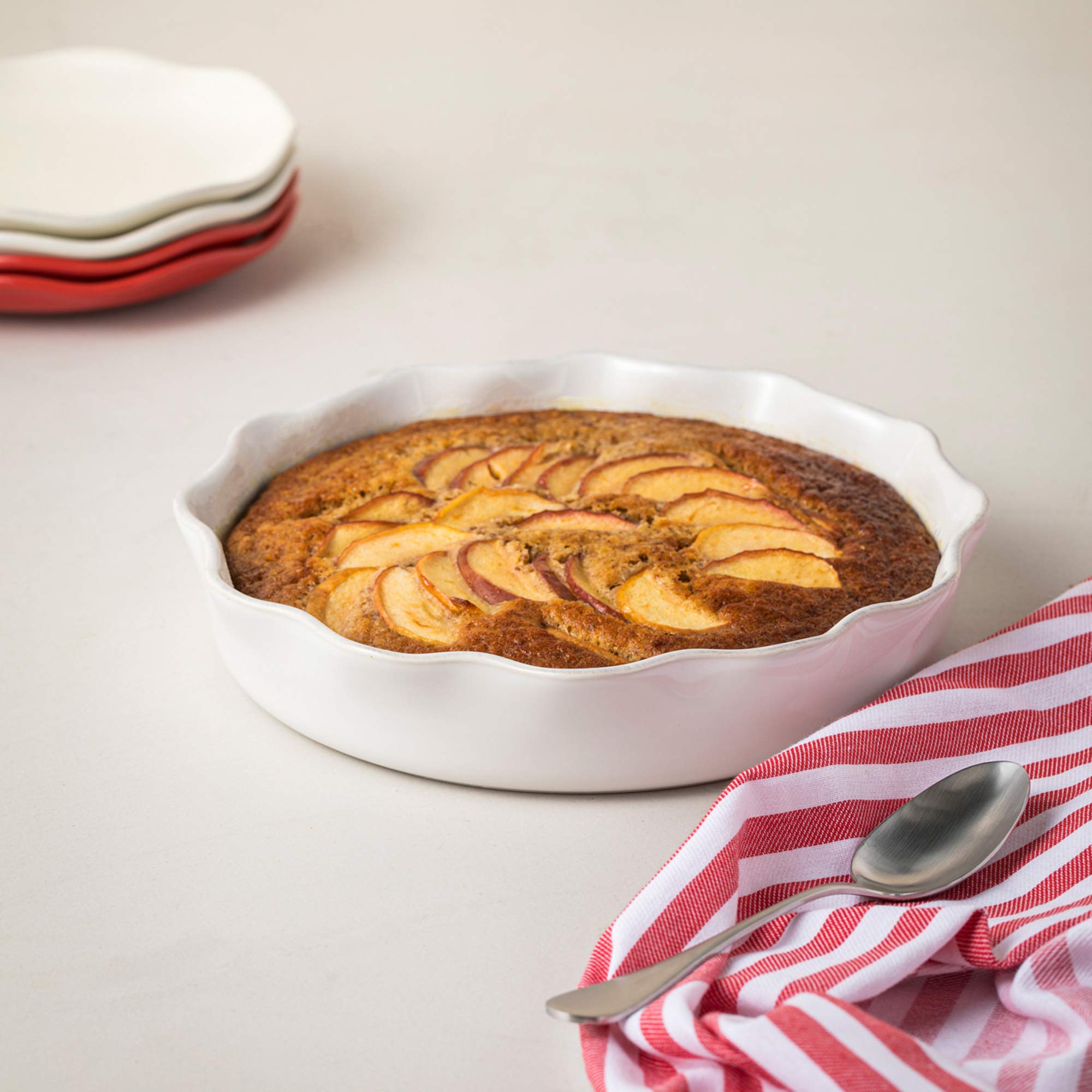 Casafina Ceramic Stoneware 11" Pie Dish - Cook & Host Collection, White | Microwave & Dishwasher Safe Dinnerware | Food Safe Glazing | Restaurant Quality Serveware