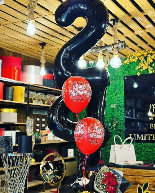 Black Number 14 Balloon - 40 Inch Birthday Decoration for 14th Party | Perfect for Boys & Girls