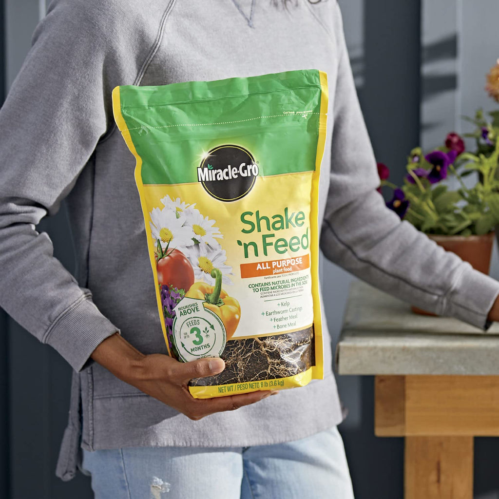 Miracle-Gro Shake 'N Feed All Purpose Plant Food - Feeds Indoor & Outdoor Plants for 3 Months | 8 lbs.