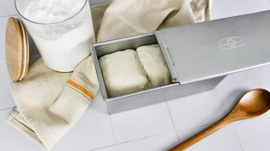 USA Pan Pullman Loaf Pan - Nonstick & Quick Release Coating, 9 x 4 Inch, Made in the USA
