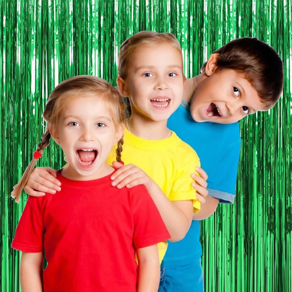 Skiennix 20 Pack Green Streamers - Jungle Party Decorations & Photo Booth Backdrop
