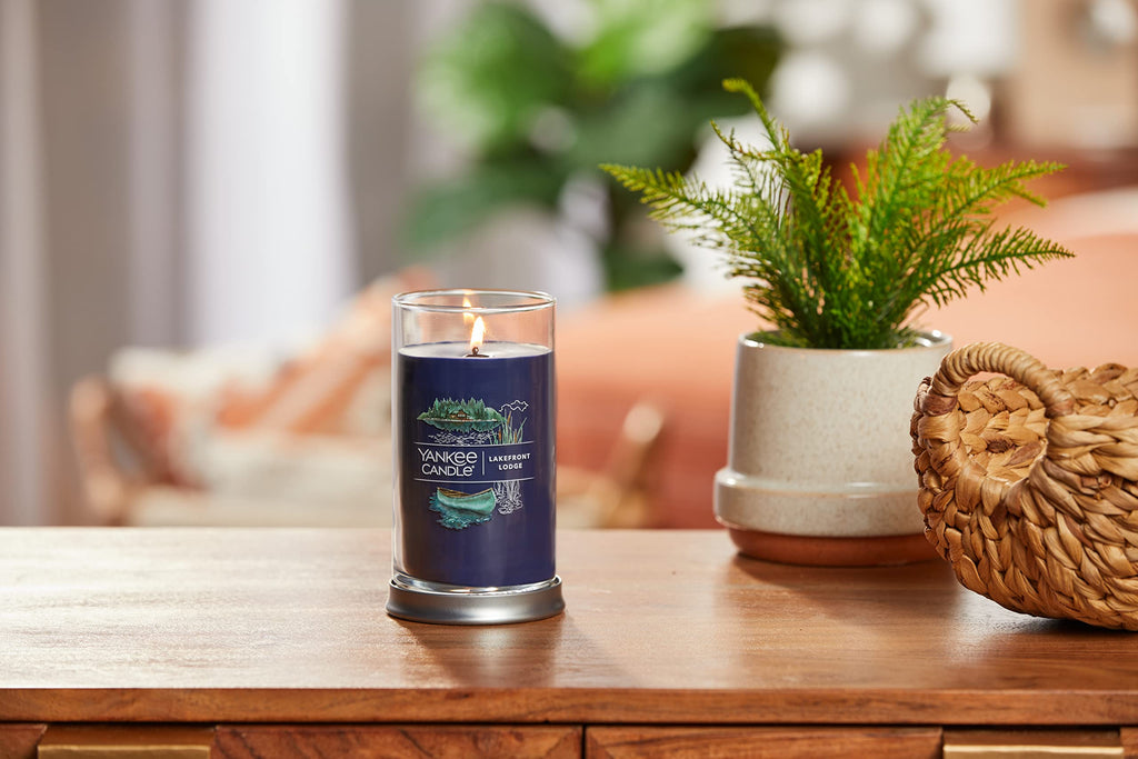 Yankee Candle Lakefront Lodge Signature Medium Pillar Candle - 14.25oz., Dark Blue - Soy Wax Blend, Metal Lid Coaster - Home & Kitchen Décor
