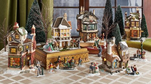 Department 56 | Dickens' A Christmas Carol Village - Cratchits Corner Lit Building, 9.65 Inch, Multicolor