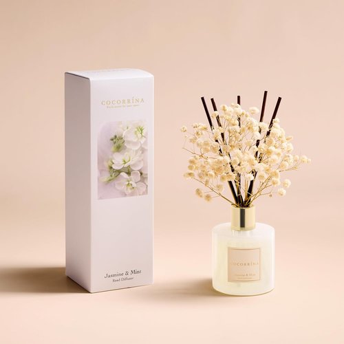 COCORRÍNA Reed Diffuser - Jasmine & Mint 6.7 Fl. Oz Set with Sticks & Preserved Baby's Breath | Home Decor