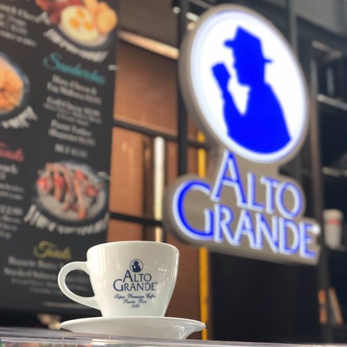 Alto Grande Super Premium Coffee Beans, Medium Dark Roast, Single Origin, Puerto Rico Arabica, Whole Bean, 2 Pound (Pack of 1)